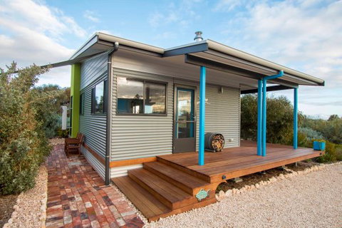 Coorong Cabins - Tourism Cairns 1