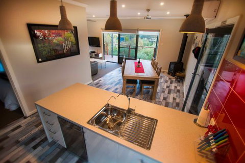 Coorong Cabins - Tourism Cairns 4
