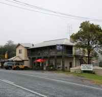 Hampton Halfway Hotel Motel - Tourism Cairns