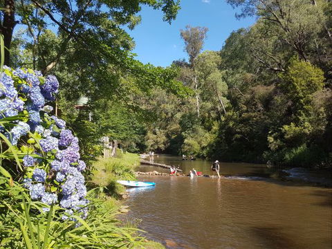 Jamieson Caravan Park - Tourism Cairns 0