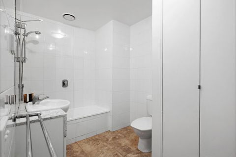 Melbourne Tower Apartment - Tourism Cairns 5