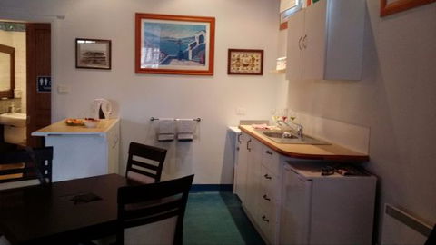 Olivia's Suite - Tourism Cairns 4