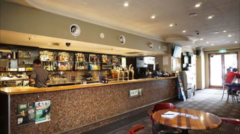 Royal Hotel Ryde - Tourism Cairns 2