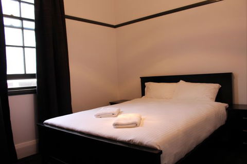 Royal Hotel Ryde - Tourism Cairns 5