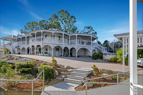The Farmhouse Eumundi - Tourism Cairns 2