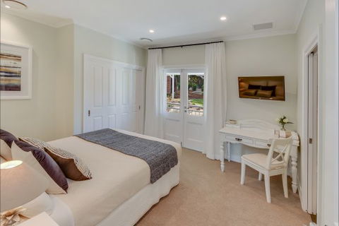 The Farmhouse Eumundi - Tourism Cairns 7