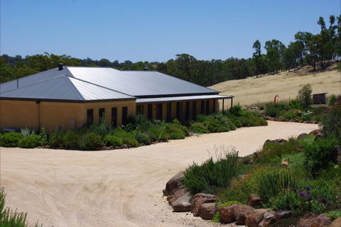 Yalooka Farm - Tourism Cairns 0