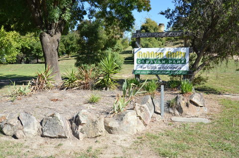 Adelong Golden Gully Caravan Park - Tourism Cairns 0