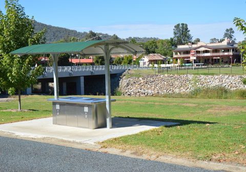 Adelong Golden Gully Caravan Park - Tourism Cairns 2
