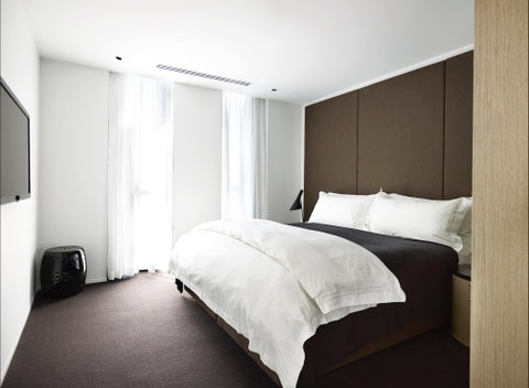 Burbury Hotel - Tourism Cairns 2