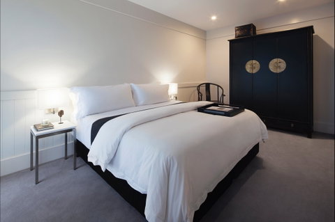 Burbury Hotel - Tourism Cairns 6