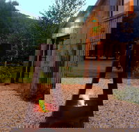 Burrow  Nest - Tourism Cairns