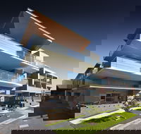 Charlestown Executive Apartments - Tourism Cairns