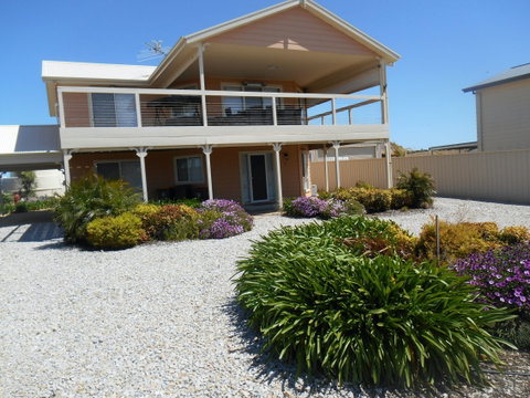 Cluff Vew - Tourism Cairns 0
