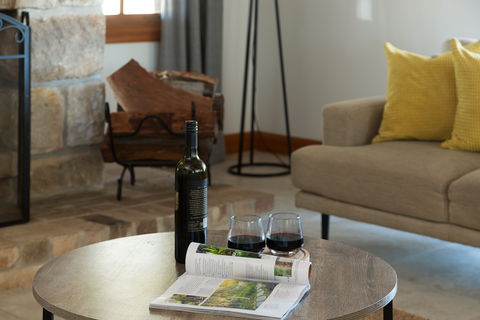 Enzo Cottage - Craftsmen Built Luxury Cottage - Tourism Cairns 8