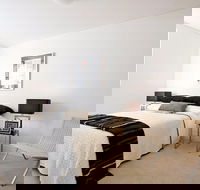 Executive Furnished Apartment Crows Nest - Tourism Cairns