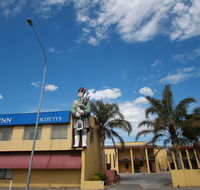Comfort Inn Scottys Motel - Tourism Cairns