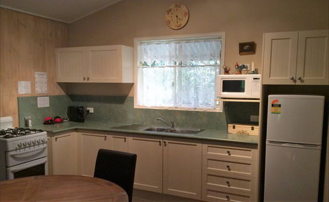 Maleny Country Cottages - Tourism Cairns 5