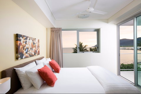 Mantra Trilogy - Tourism Cairns 1