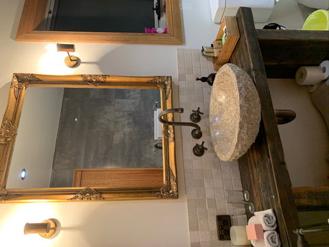 Mannaburne Cabin - Tourism Cairns 4