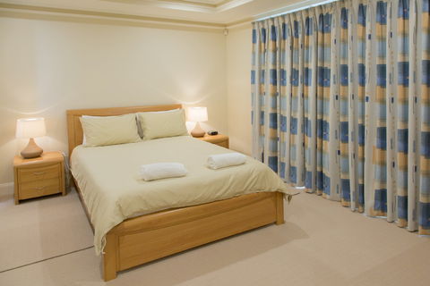 Monterey Waters 27B - Tourism Cairns 7