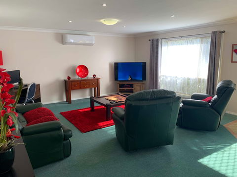 Obadiah Country Cottages - Tourism Cairns 2