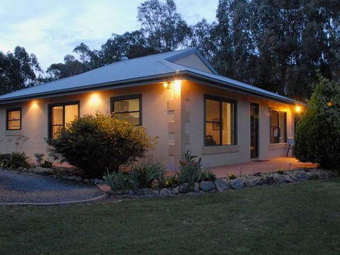 Serena Cottages - Tourism Cairns 0