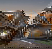 Stunning on Stacey - Tourism Cairns