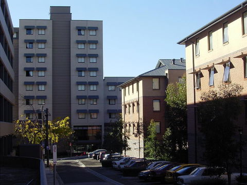 Sydney University Village - Tourism Cairns 4