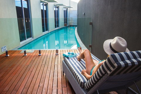 The Frames - Luxury Riverland Accommodation - Tourism Cairns 1