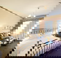 The Settlement Hotel - Tourism Cairns