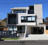 Whitehorse Apartments Hotel - Tourism Cairns