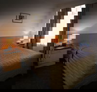 Baileys Motel - Tourism Cairns