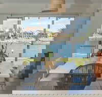 Bay Room Getaway - Tourism Cairns