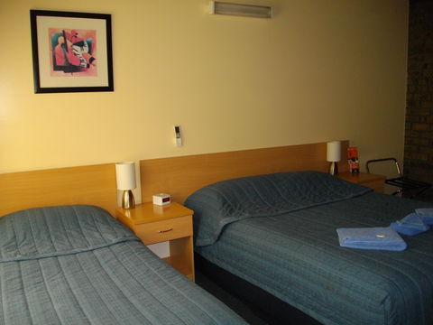 Benjamin Singleton Motel - Tourism Cairns 4