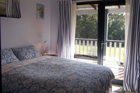 Blue House Bed And Breakfast - Tourism Cairns 6