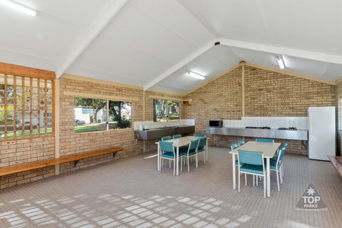 Cheynes Beach Caravan Park - Tourism Cairns 5