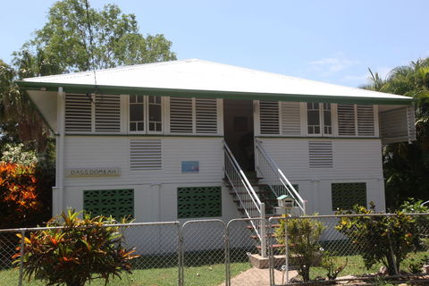 Daggoombah Holiday House - Tourism Cairns 0