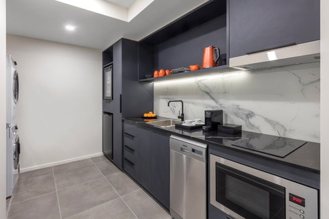 Deco Hotel Canberra - Tourism Cairns 6