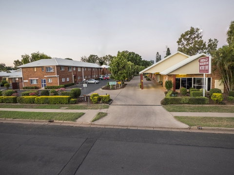 Emerald Maraboon Motor Inn - Tourism Cairns 1