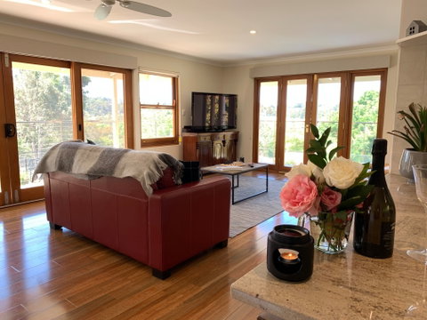 Hahndorf Luxury Lodge - Tourism Cairns 0