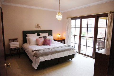 Kardella Country Homestead - Tourism Cairns 2