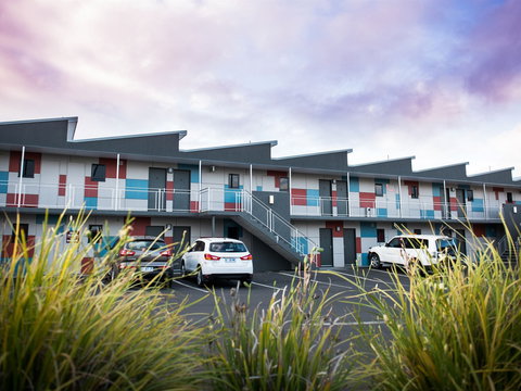 Kingston Hotel - Tourism Cairns 0