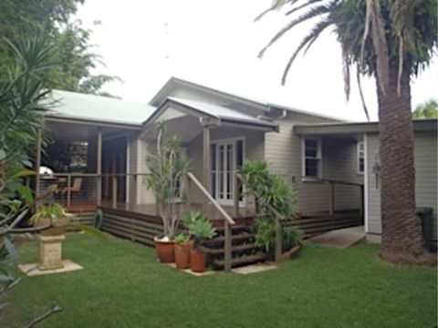 MacNicol Cottage - Tourism Cairns 0
