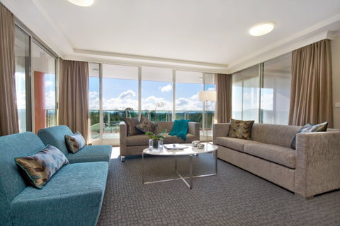 Pacific Suites Canberra - Tourism Cairns 2