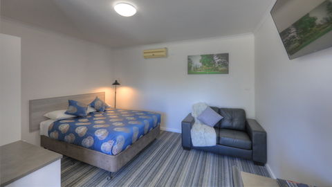 Paruna Motel - Tourism Cairns 1