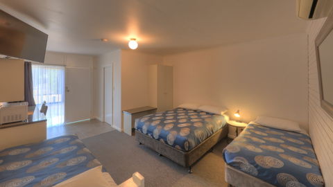 Paruna Motel - Tourism Cairns 3