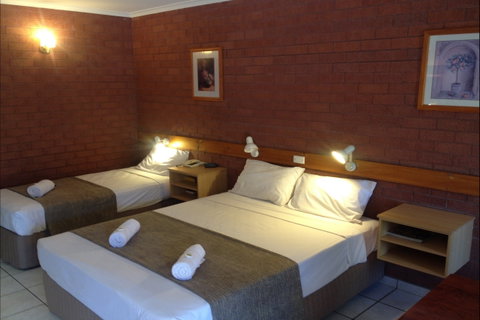Pine Tree Motel - Tourism Cairns 2