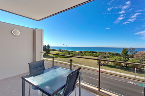 Quality Hotel Sands - Tourism Cairns 0