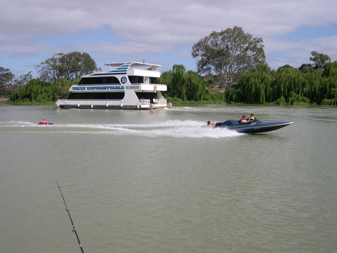 Rabbiters Hut - Tourism Cairns 6
